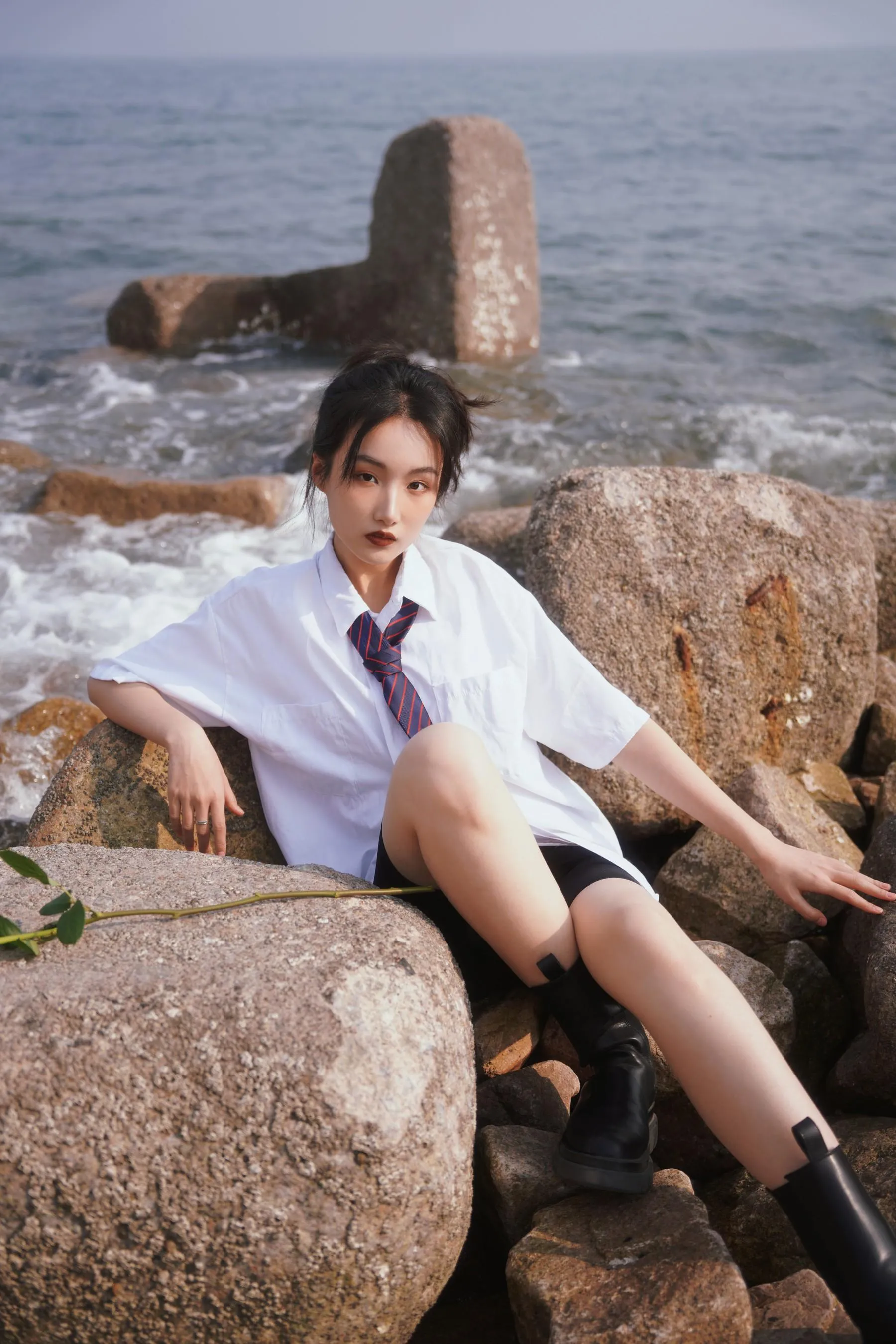 [YITUYU艺图语]2022.09.24 玫瑰的盛夏 馨馨 [24P]插图1